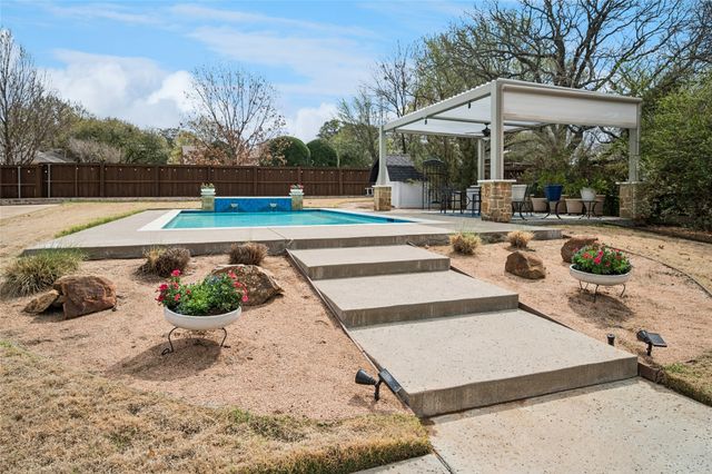 4001 Copperwood Court, Colleyville, TX 76034
