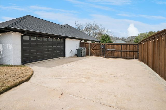 4001 Copperwood Court, Colleyville, TX 76034