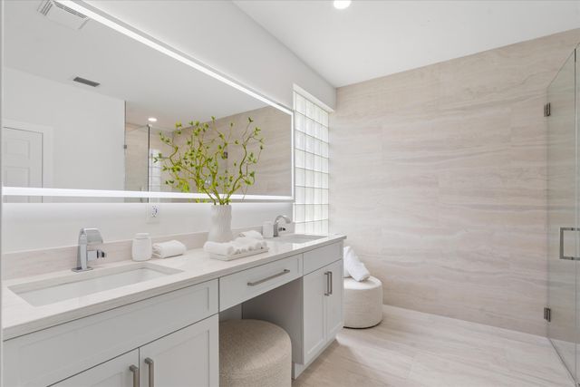 7585 Las Cruces Court, Boynton Beach, FL 33437