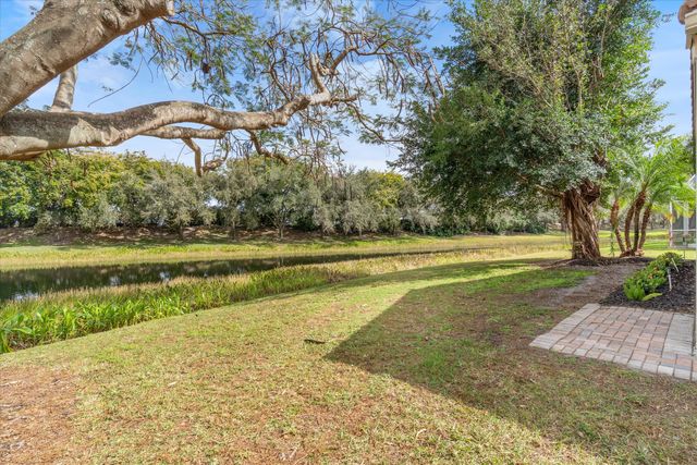 7585 Las Cruces Court, Boynton Beach, FL 33437