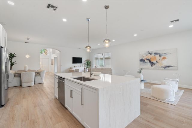 7585 Las Cruces Court, Boynton Beach, FL 33437