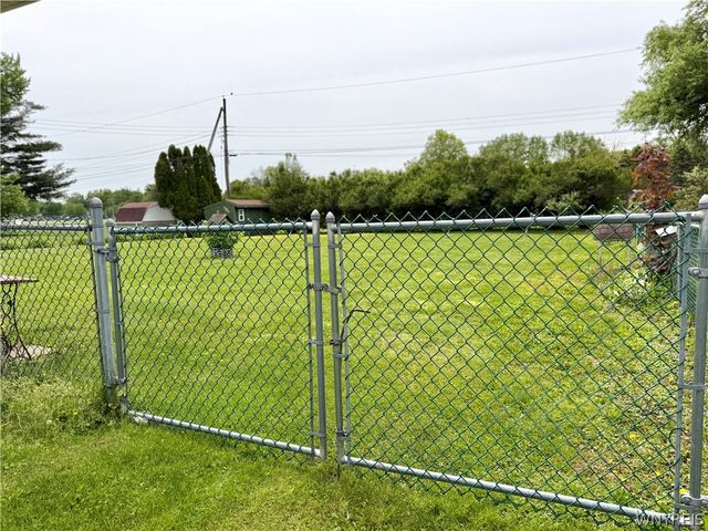 4005 Staley Drive, Hamburg, NY 14075