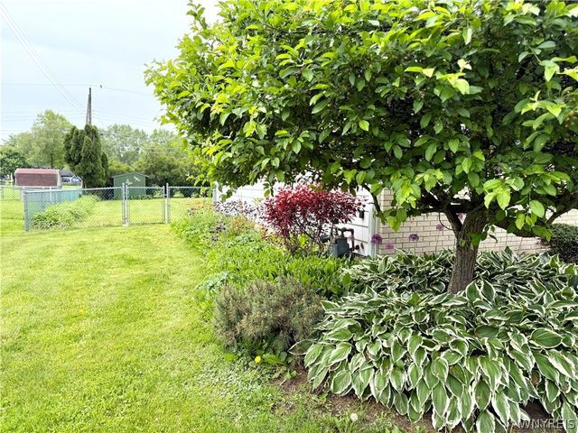 4005 Staley Drive, Hamburg, NY 14075