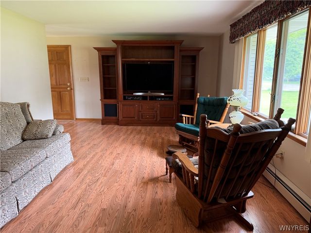 4005 Staley Drive, Hamburg, NY 14075
