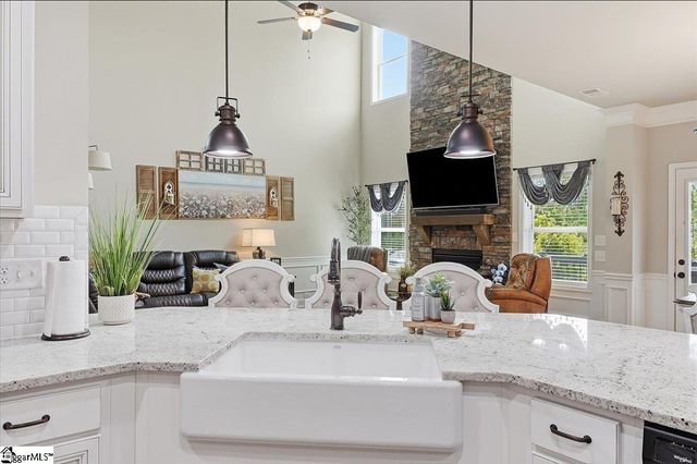 1 Foxmoor Court, Simpsonville, SC 29680