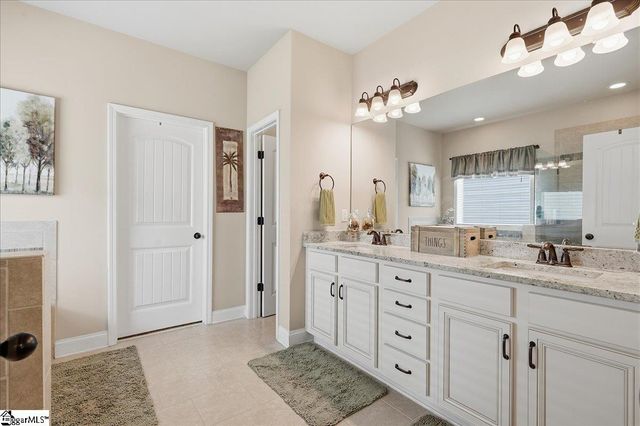 1 Foxmoor Court, Simpsonville, SC 29680