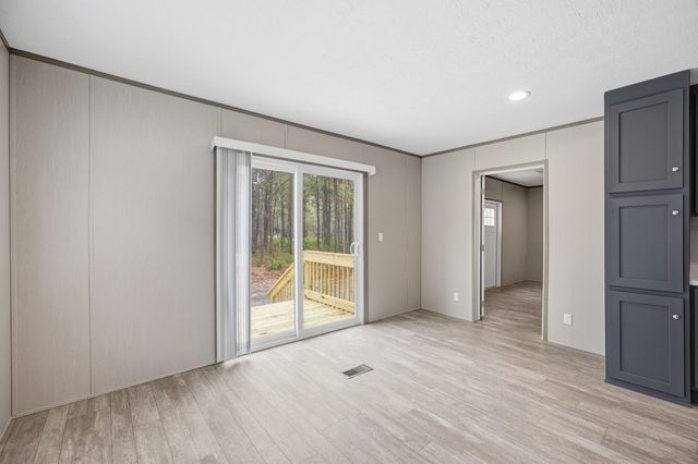 105 Praxis Court, Cottageville, SC 29435