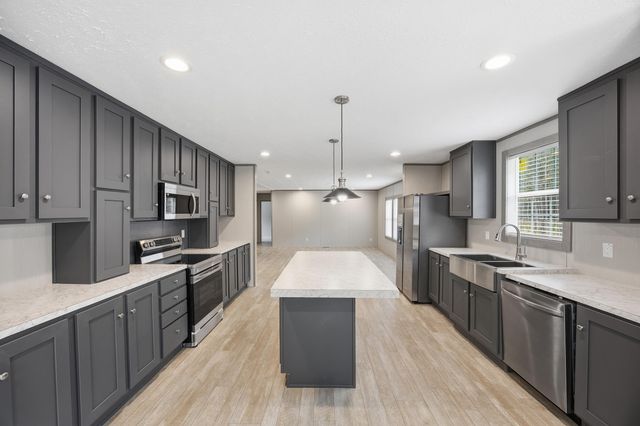 105 Praxis Court, Cottageville, SC 29435