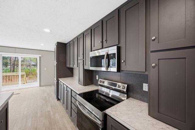 105 Praxis Court, Cottageville, SC 29435