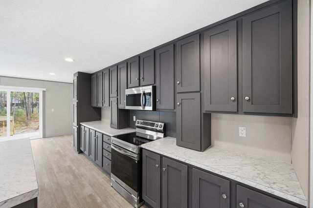 105 Praxis Court, Cottageville, SC 29435