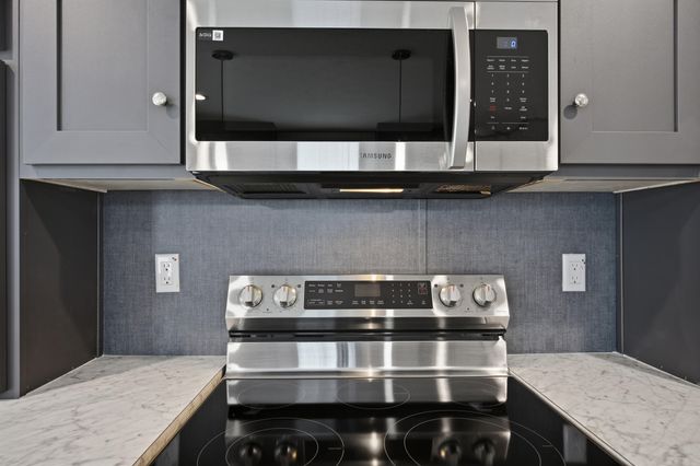 105 Praxis Court, Cottageville, SC 29435