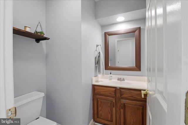 353 COBBLESTONE LN, Lancaster, PA 17601