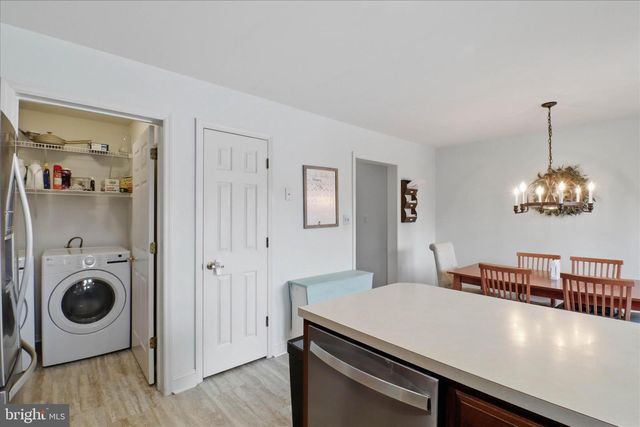 353 COBBLESTONE LN, Lancaster, PA 17601