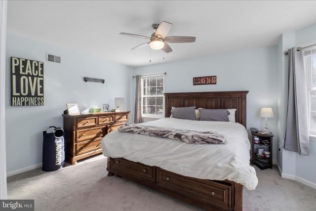 353 COBBLESTONE LN, Lancaster, PA 17601