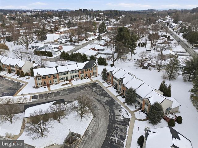 353 COBBLESTONE LN, Lancaster, PA 17601