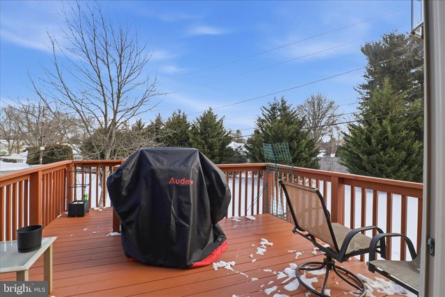 353 COBBLESTONE LN, Lancaster, PA 17601