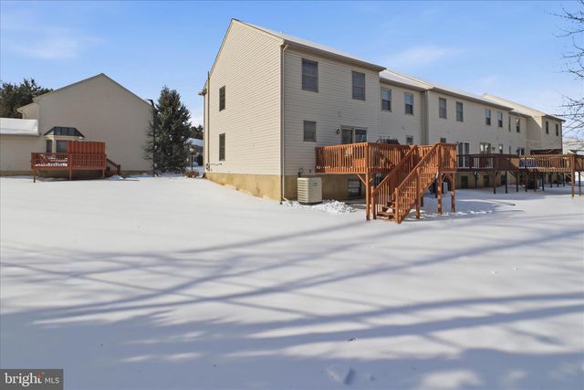 353 COBBLESTONE LN, Lancaster, PA 17601