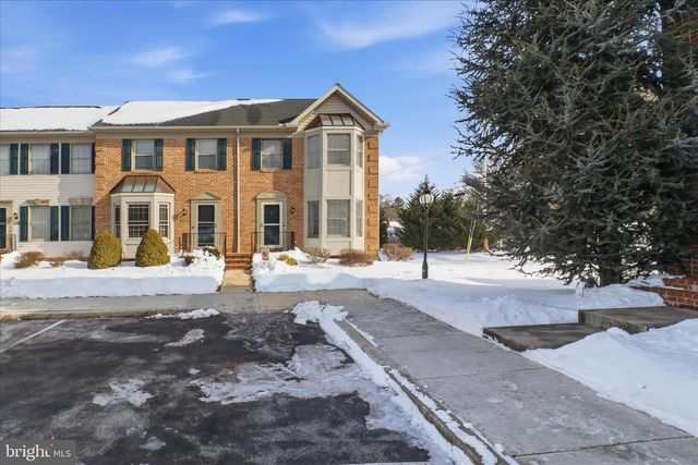 353 COBBLESTONE LN, Lancaster, PA 17601