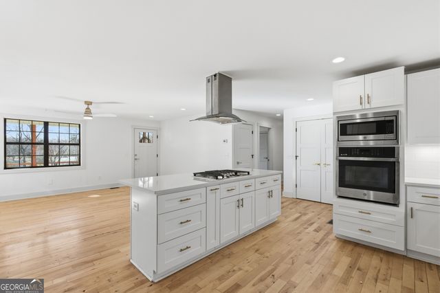 1664 Bell Gap Road, Hiawassee, GA 30546