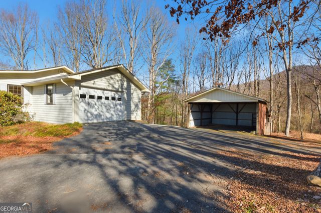 1664 Bell Gap Road, Hiawassee, GA 30546