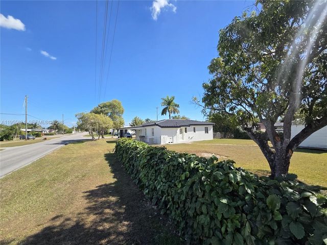 1044 NE 4th Ave, Homestead, FL 33030