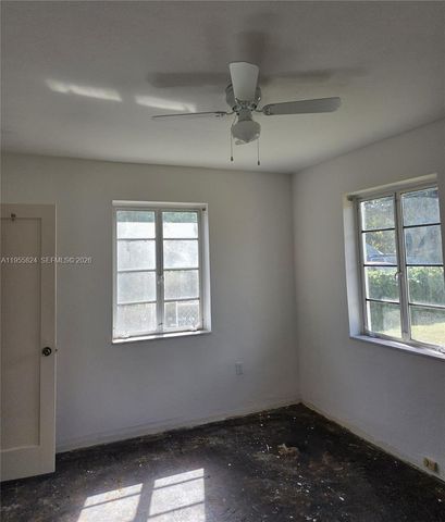 1044 NE 4th Ave, Homestead, FL 33030