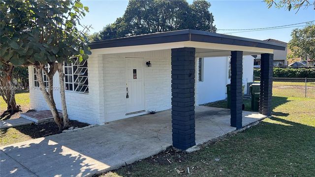 1044 NE 4th Ave, Homestead, FL 33030