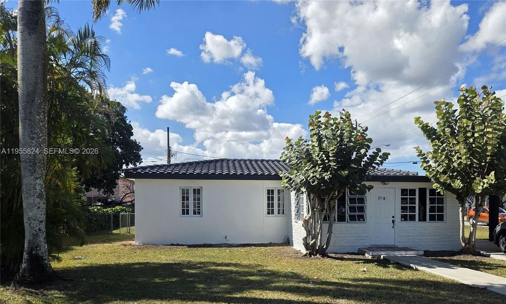 1044 NE 4th Ave, Homestead, FL 33030