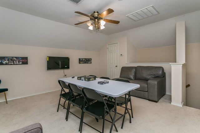 2615 Fox Creek Trail, Arlington, TX 76017