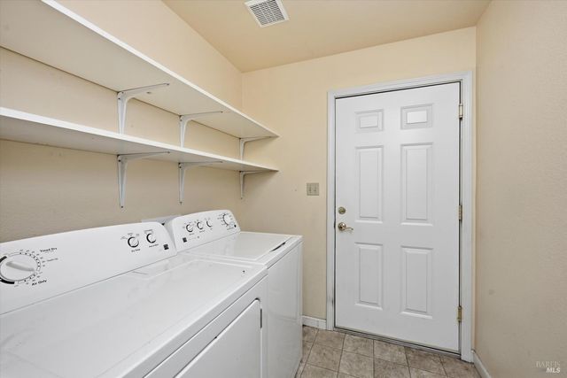 18846 Horseshoe Rd, Hidden Valley Lake, CA 95467