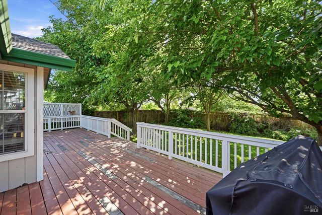 18846 Horseshoe Rd, Hidden Valley Lake, CA 95467