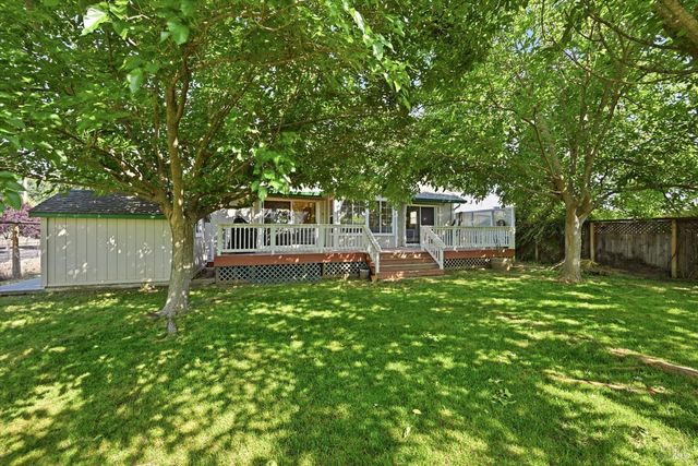 18846 Horseshoe Rd, Hidden Valley Lake, CA 95467