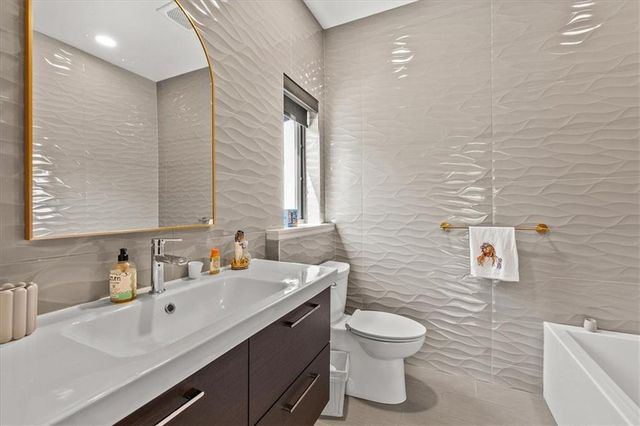 4706 W 65th Terrace, Prairie Village, KS 66208