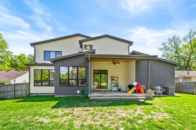 4706 W 65th Terrace, Prairie Village, KS 66208