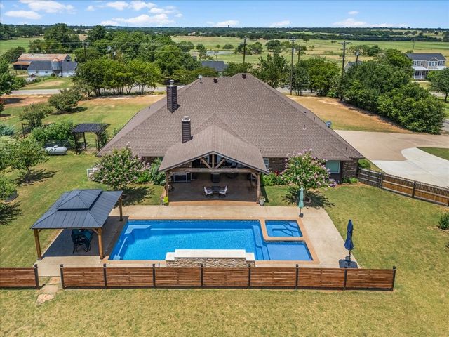 535 Christenberry Road, Springtown, TX 76082