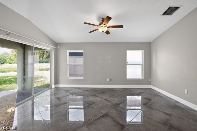 7513 Turtle View DR, Ruskin, FL 33573