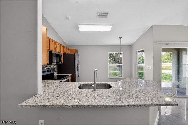 7513 Turtle View DR, Ruskin, FL 33573