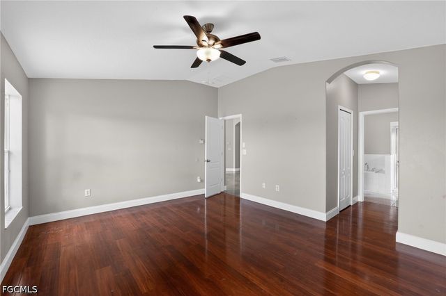 7513 Turtle View DR, Ruskin, FL 33573