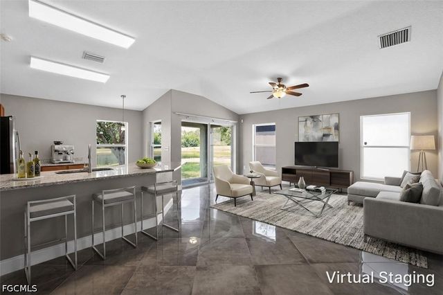7513 Turtle View DR, Ruskin, FL 33573