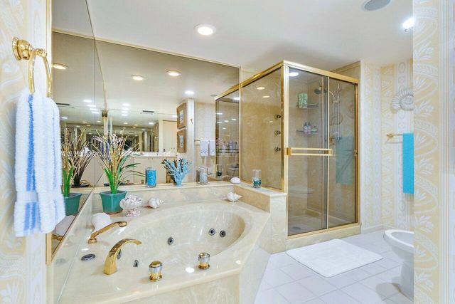 4000 S Ocean Boulevard 502, South Palm Beach, FL 33480