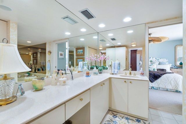 4000 S Ocean Boulevard 502, South Palm Beach, FL 33480
