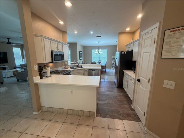 217 36TH STREET NE, Bradenton, FL 34208