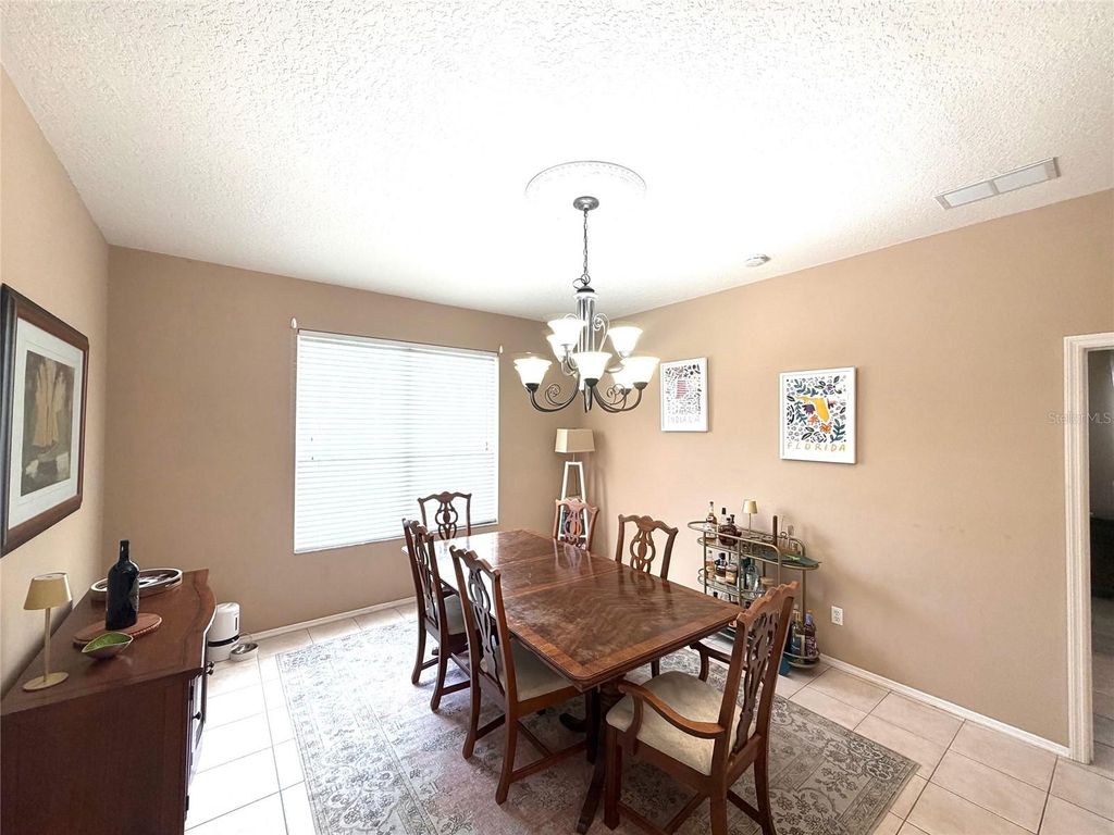 Image 4 of property listing at 217 36TH STREET NE, Bradenton, FL 34208