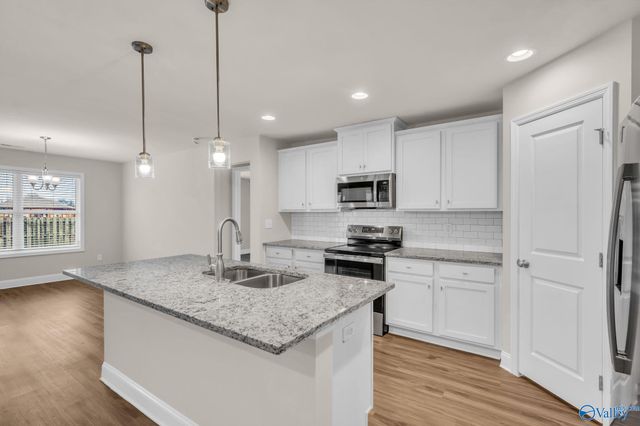 52 Sage Oak Drive, Decatur, AL 35603