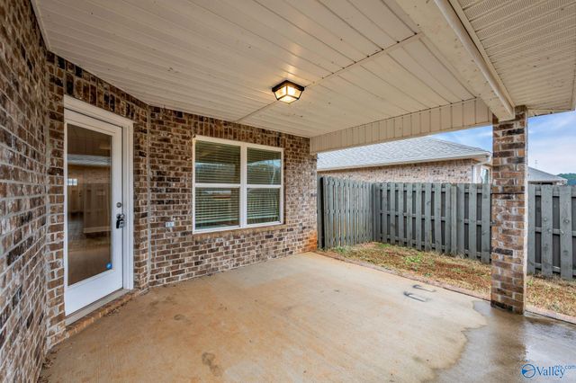 52 Sage Oak Drive, Decatur, AL 35603