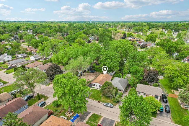 1512 Elm Avenue, Round Lake Beach, IL 60073