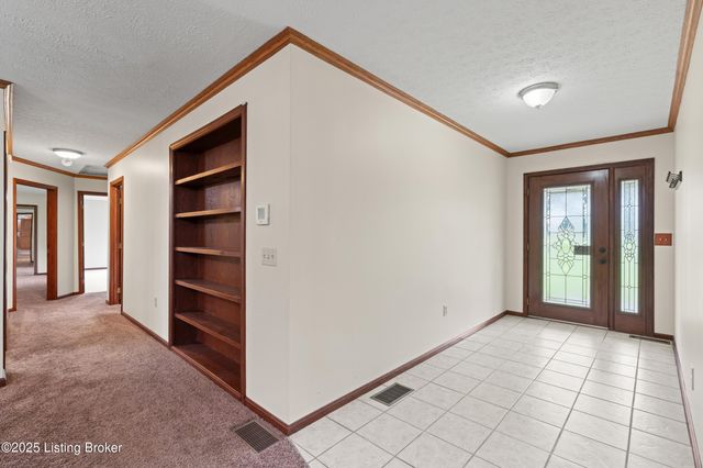 364 Fairview Ln, Shepherdsville, KY 40165
