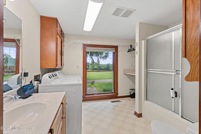 364 Fairview Ln, Shepherdsville, KY 40165