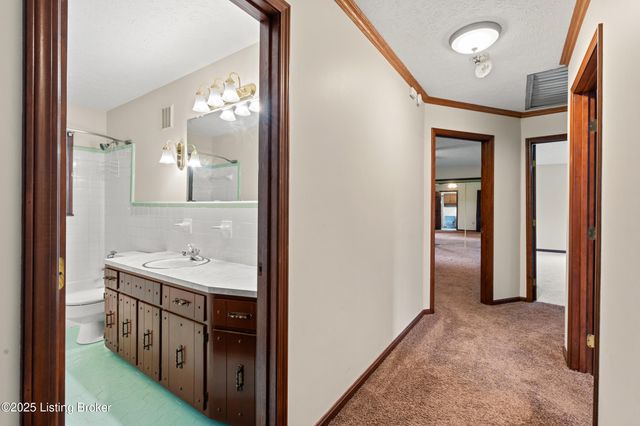 364 Fairview Ln, Shepherdsville, KY 40165