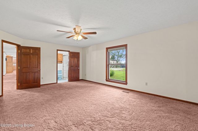 364 Fairview Ln, Shepherdsville, KY 40165